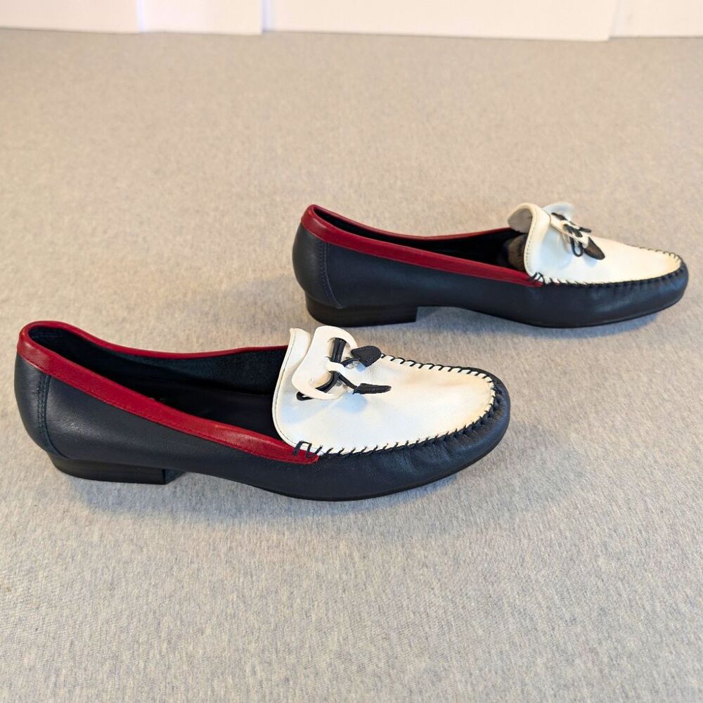 Mootsies Tootsies Women’s Loafer Flats Round Toe Leather S 10 Bow